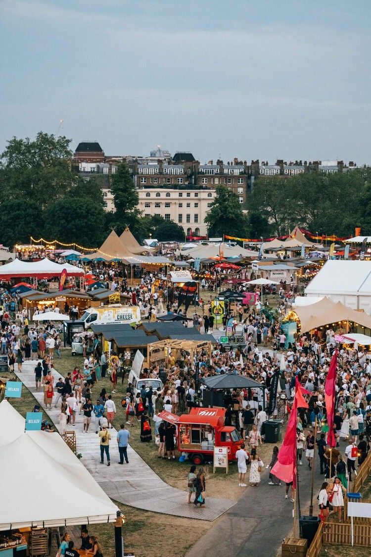 Food truck at festival, high volume trend sales
